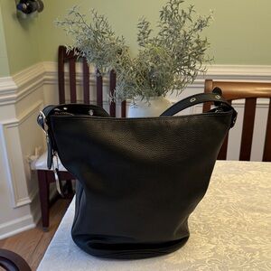 Coach Bucket Bag🖤PRICE FIRM